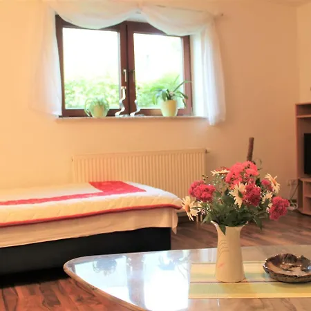 Apartmán Cozy With Garden In Near The Sea